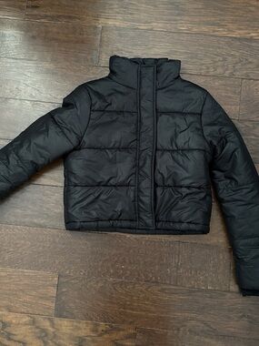 Women’s Cropped Black Puffer Jacket